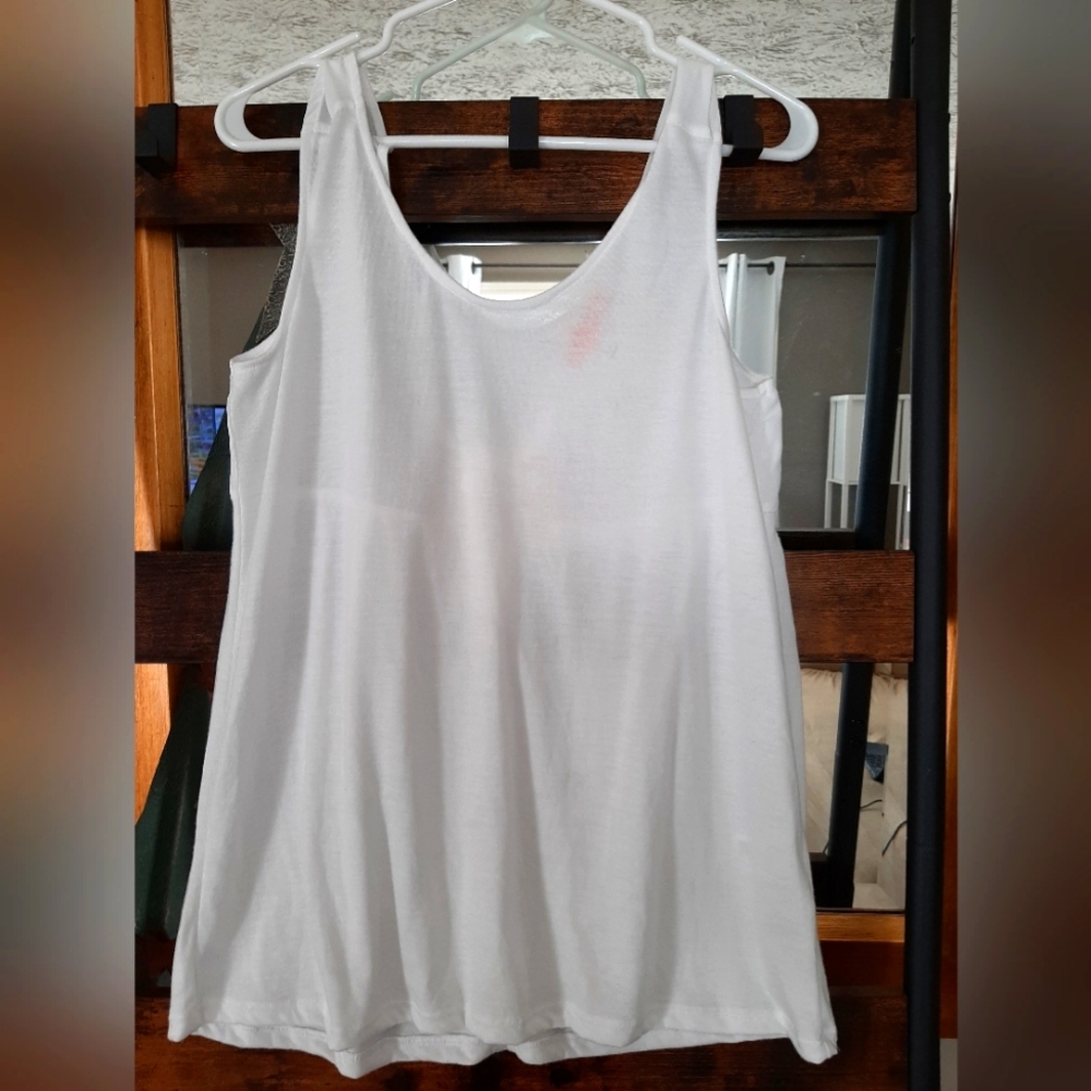 Long loose tank, deep V back and bow